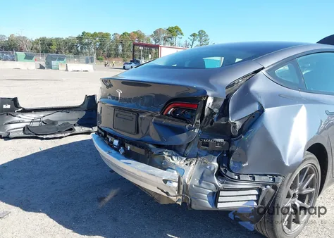 2022 Tesla Model 3 Rear-Wheel Drive z USA, uszkodzony, nr VIN 5YJ3E1EA2NF189362